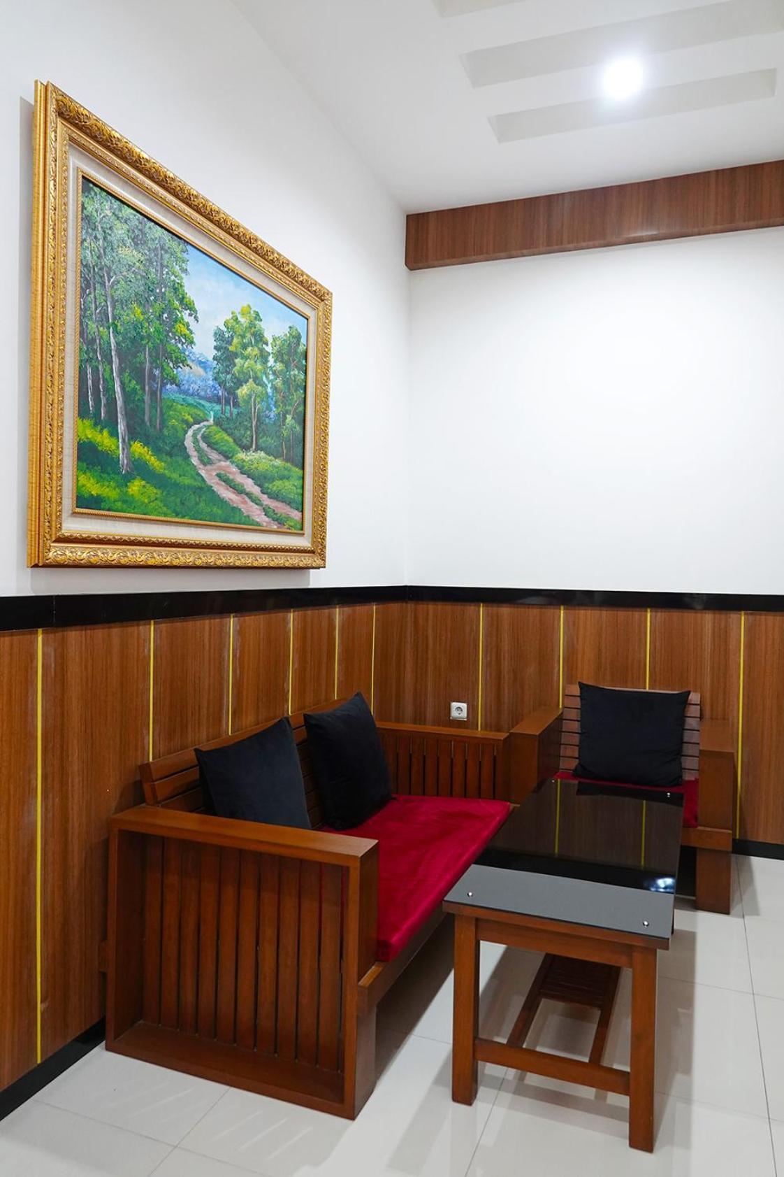 Bondowoso Baratha Hotel & Resto מראה חיצוני תמונה