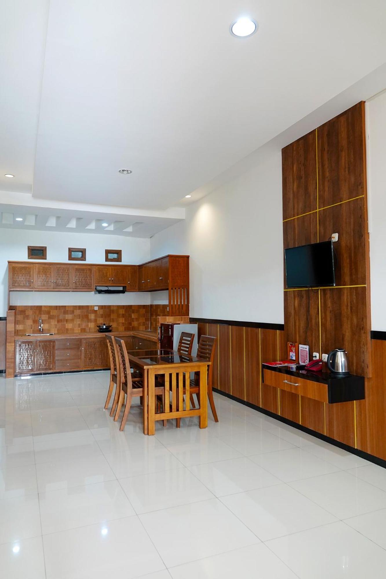Bondowoso Baratha Hotel & Resto מראה חיצוני תמונה