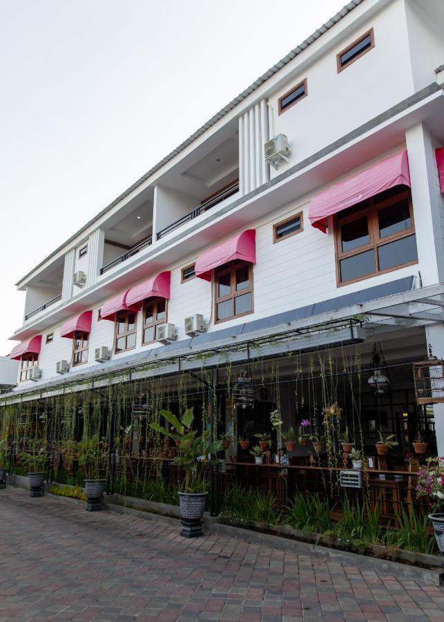 Bondowoso Baratha Hotel & Resto מראה חיצוני תמונה
