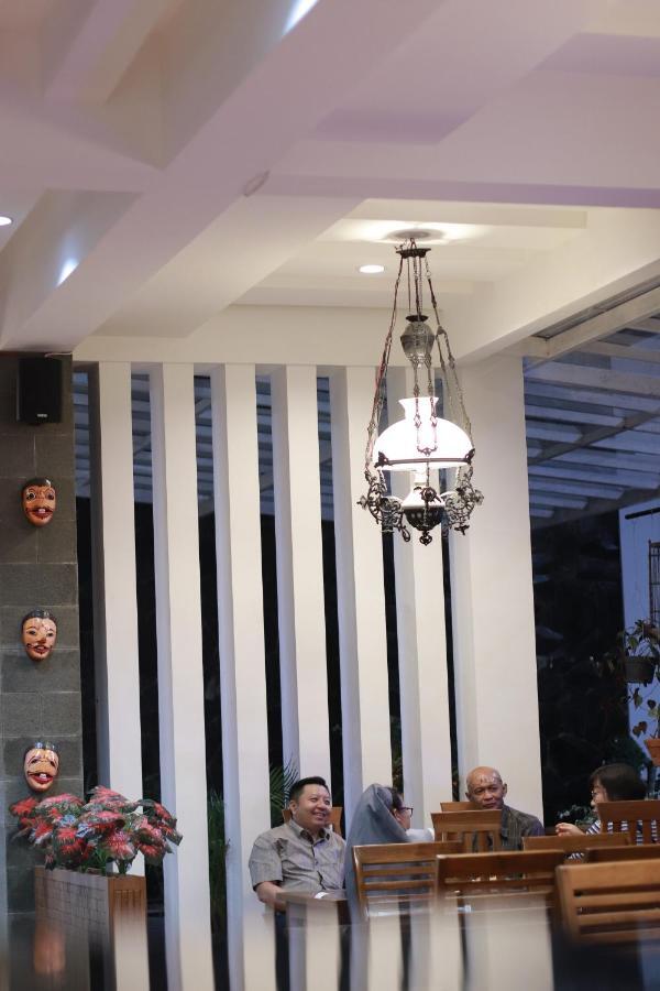 Bondowoso Baratha Hotel & Resto מראה חיצוני תמונה